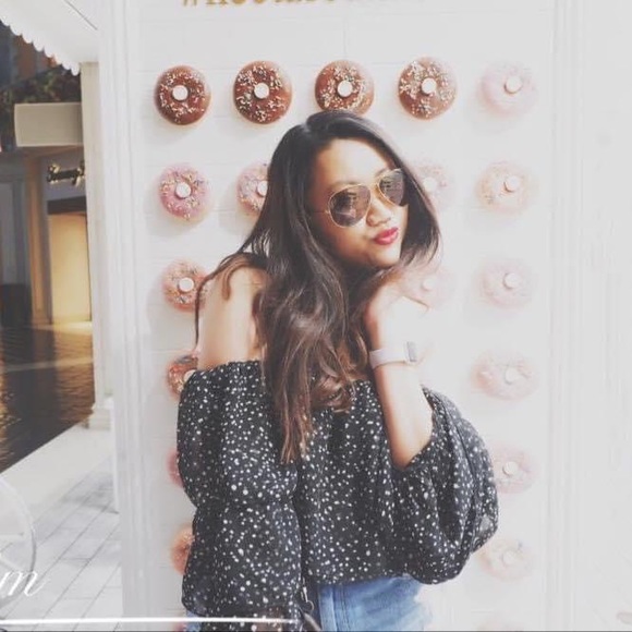 Meet your Posher, Socheata - Picture 1 of 2